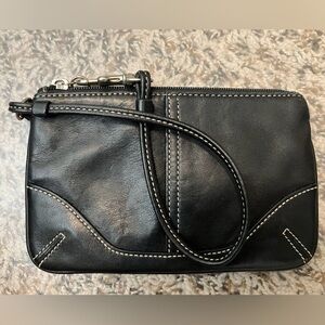 Coach wristlet black